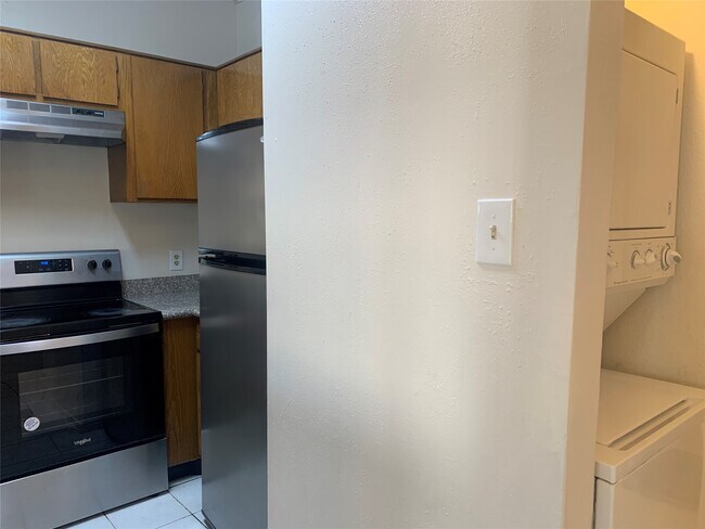 Foto del edificio - 2710 Grants Lake Blvd