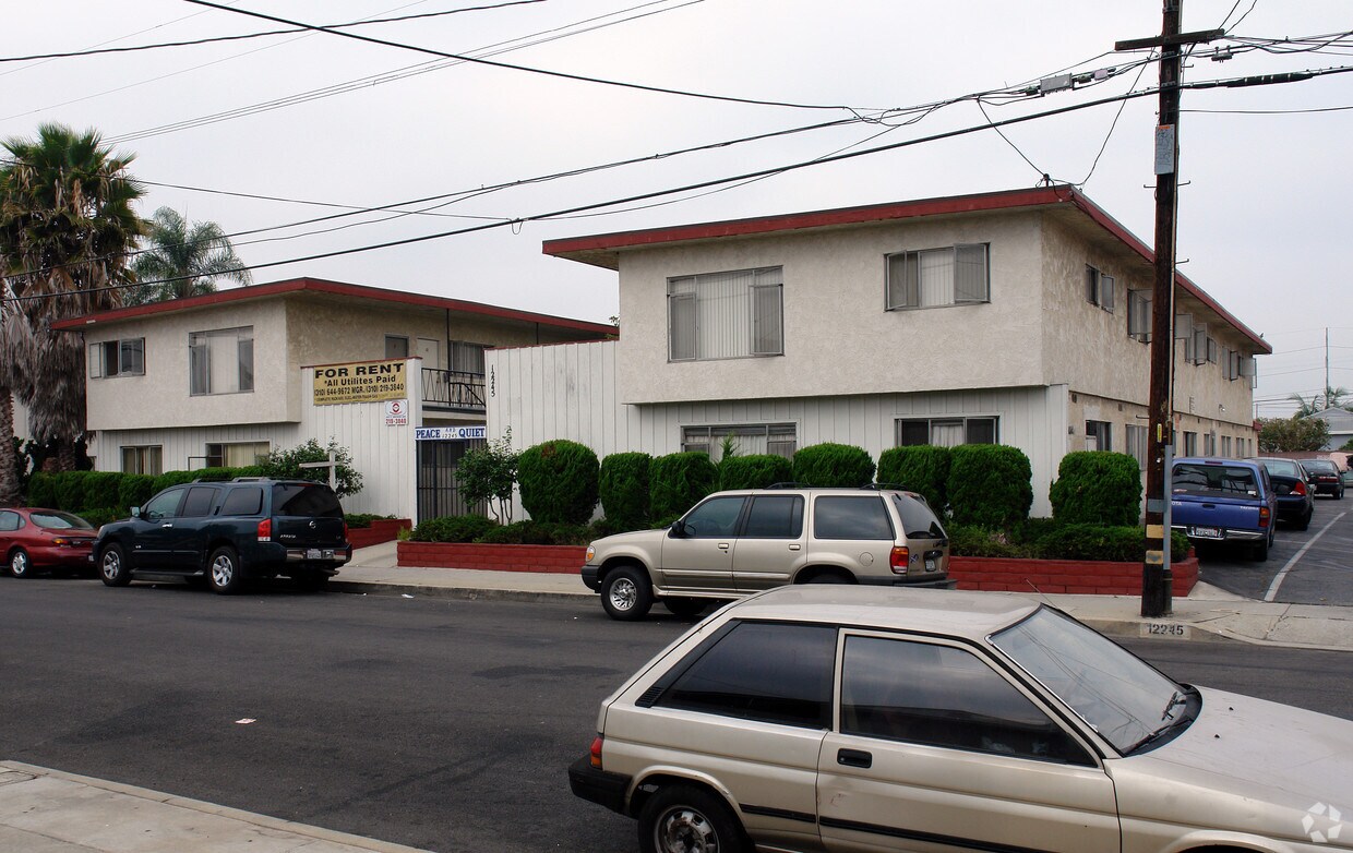 Primary Photo - Peace & Quiet Apartments