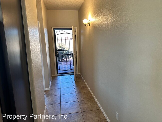 Building Photo - 4 br, 2 bath House - 2710 Camacho Rd. SE