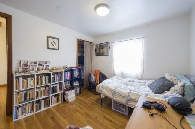 Building Photo - 117 N Butz St