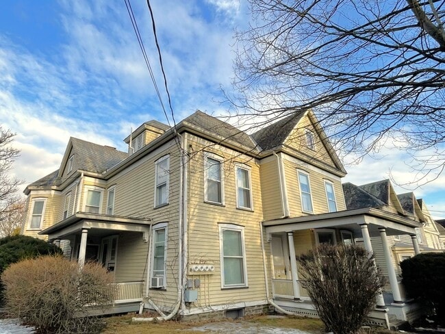 114 Elm Street - 114 Elm St