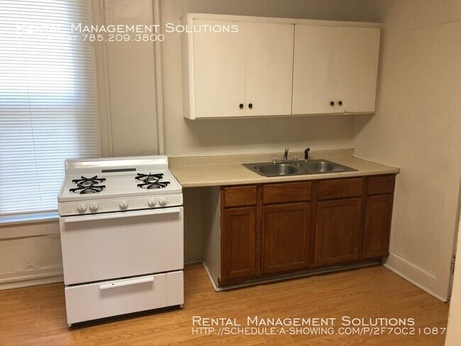 Foto del edificio - 235 SW Tyler St