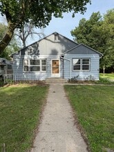 Building Photo - 806 N 2nd St