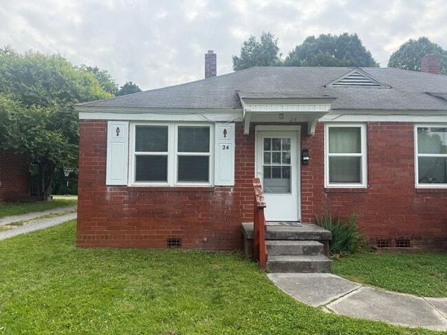 Building Photo - 24-26 Carson Ln Bristol TN 37620