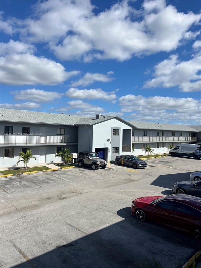 Building Photo - 6081 W 24th Ave