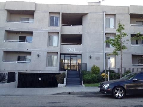 Building Photo - 1051 Justin Ave
