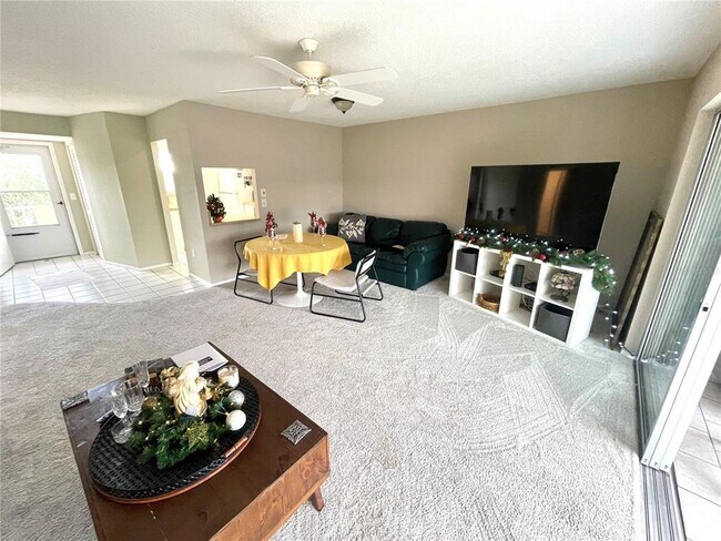 Foto del edificio - 4040 Ironwood Cir