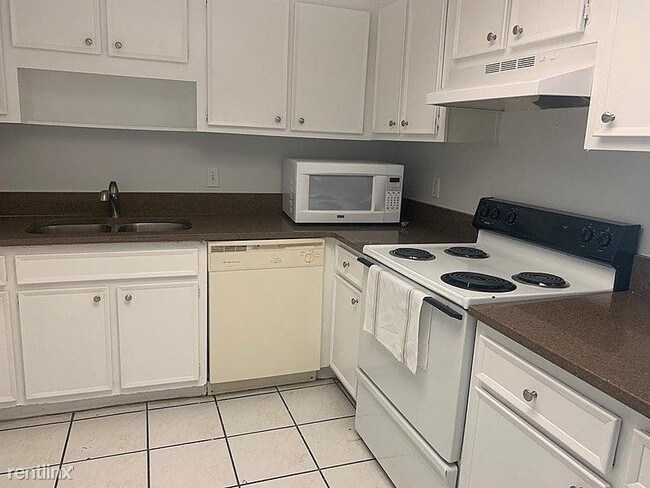 Building Photo - 2416 Barley Club Ct