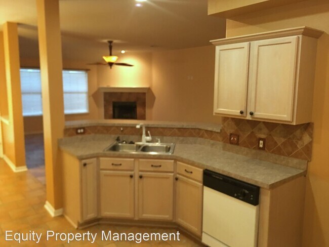 Building Photo - 3 br, 2 bath House - 100 Snowberry
