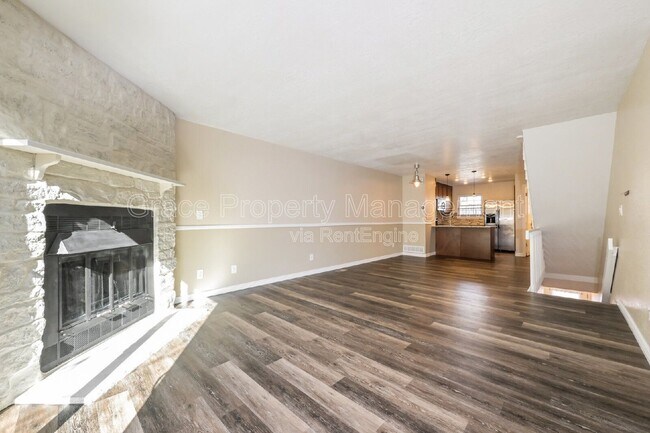 Foto del edificio - 8165 S Fillmore Way