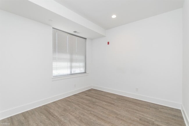 Building Photo - 1206 N 7th St