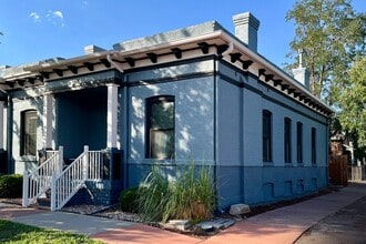 Building Photo - 1001 30th St