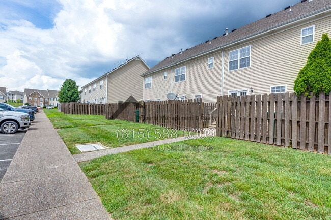 Building Photo - 1012 McKenna Dr