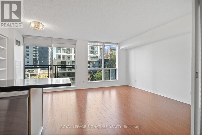Building Photo - 75-475 Dalhousie St