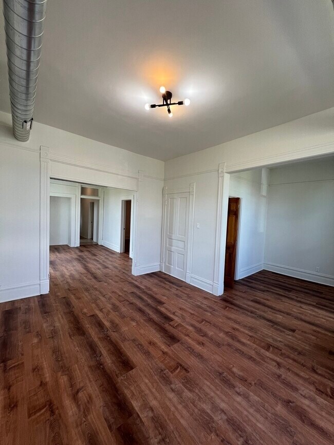 Foto del edificio - 5032 S Prairie Ave