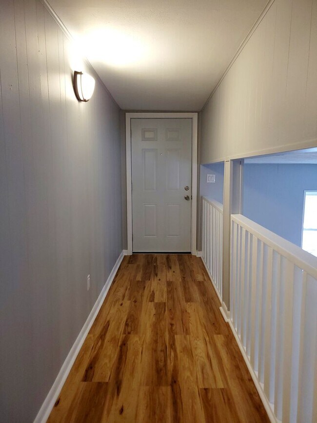 Building Photo - 357 Gilmore St