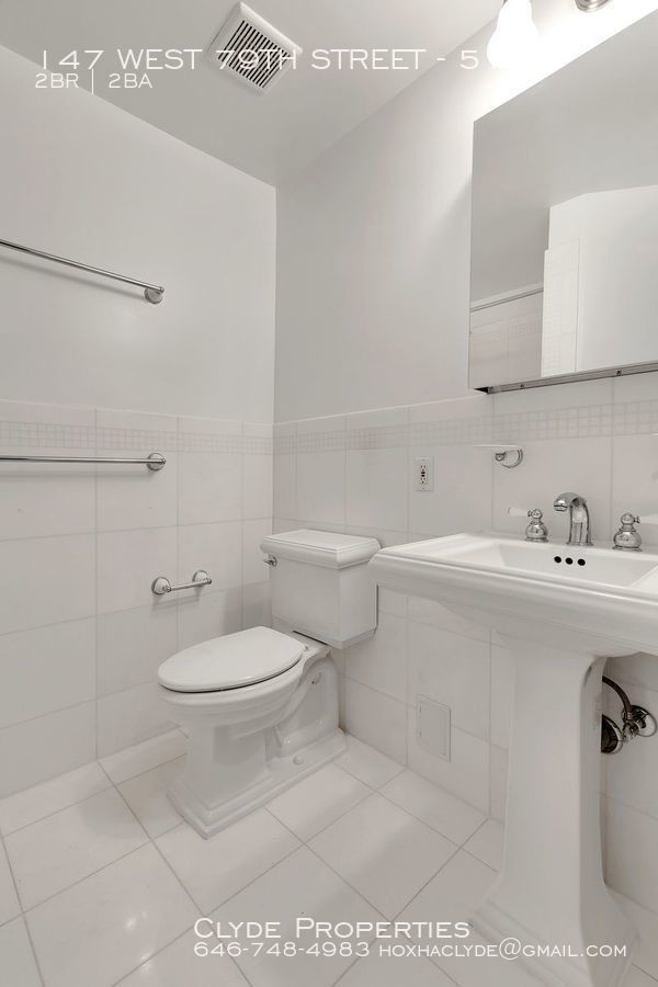 Building Photo - UPPER WEST SIDE/ 2 BDRM/ OVER 1200 SQ FT