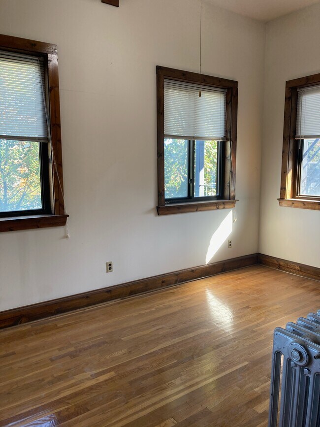 Foto del edificio - 145 Hillside St