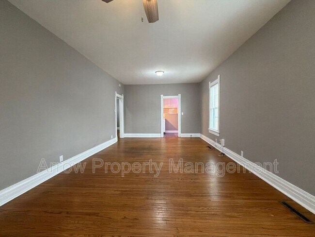 Foto del edificio - 1928 S 10th St