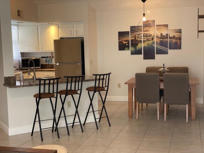 Foto del edificio - 1401 Village Blvd