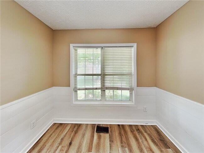 Foto del edificio - 2746 Northgate Way NW