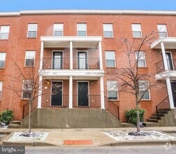 Building Photo - 4641 Dillon St