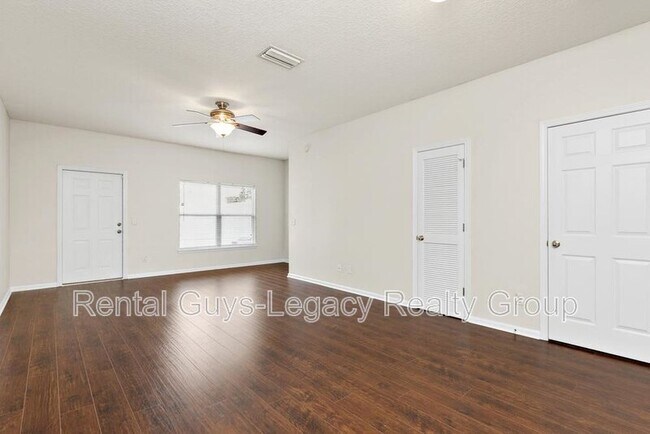 Foto del edificio - 300 Southern Branch Ln