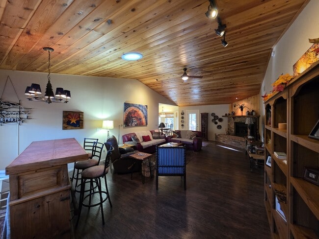 Building Photo - 7507 Tall Pine Dr