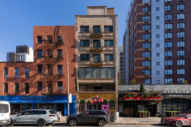 Building Photo - 207 Bowery