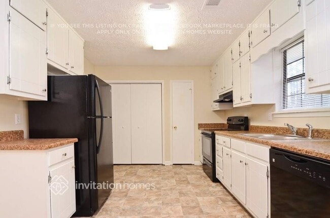 Building Photo - 837 Cochise Trail SE