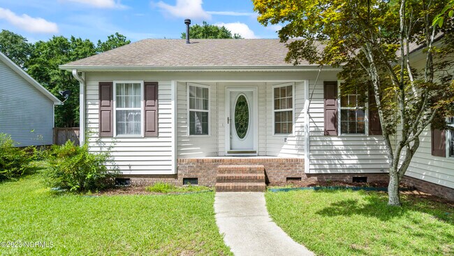 Building Photo - 833 Wildwood Pointe Dr