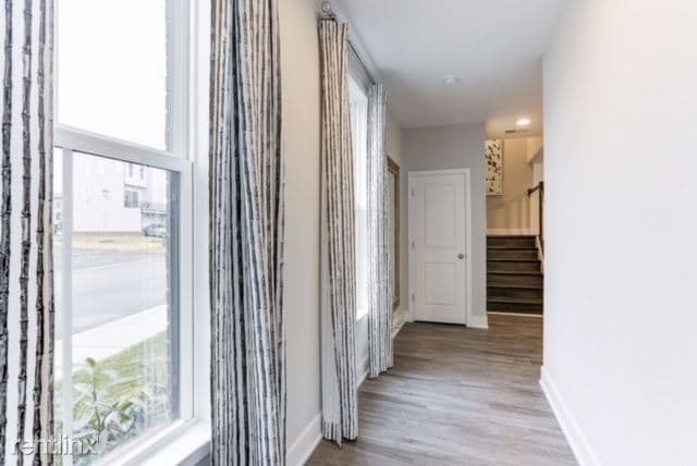 Building Photo - 23016 Sullivans Cove Square