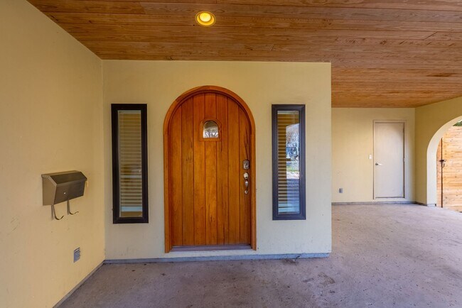 Foto del edificio - Stunning 3 bed - 3 bath home in Enfield Di...