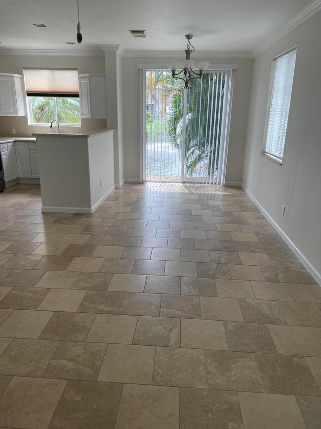 Building Photo - 3057 Laurel Ridge Cir