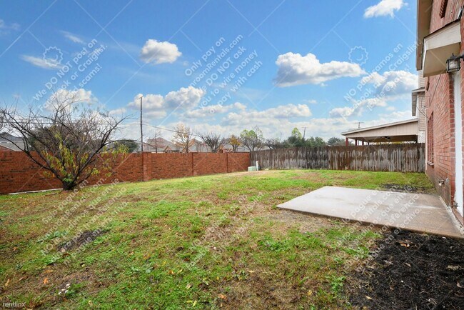 Building Photo - 4 br, 2.5 bath House - 2912 Rocco Dr