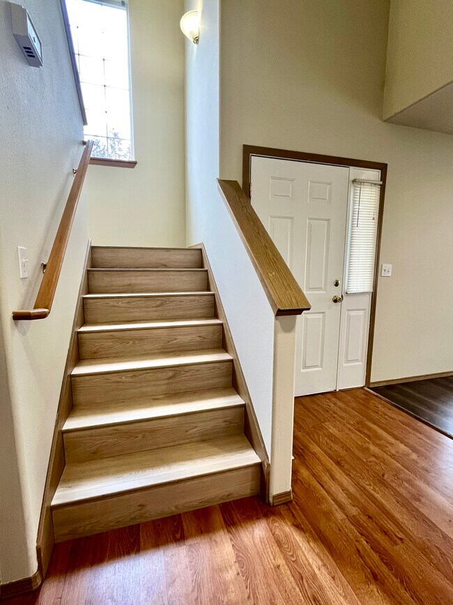 Foto del edificio - 512 Hazel St