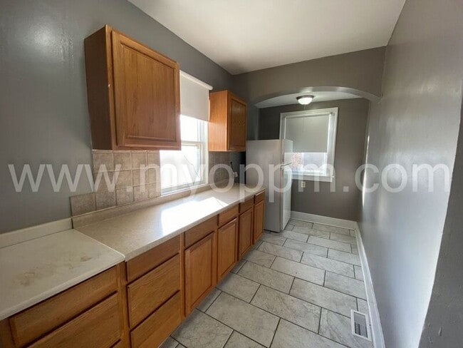 Building Photo - 1007 N 50th St
