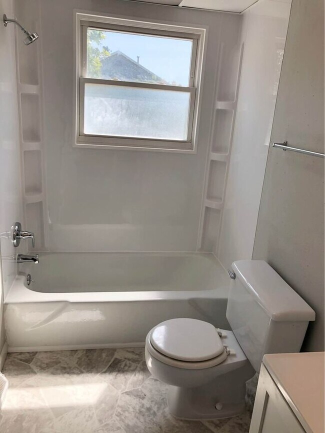 Foto del edificio - 1702 W Tiffany Ct