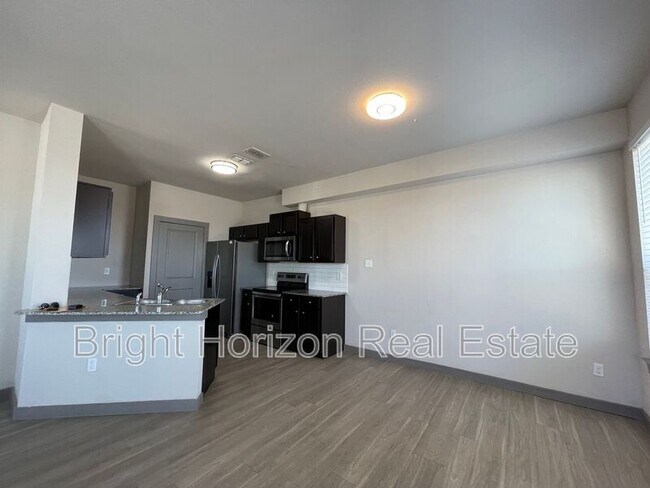 Building Photo - 10604 Tube Dr