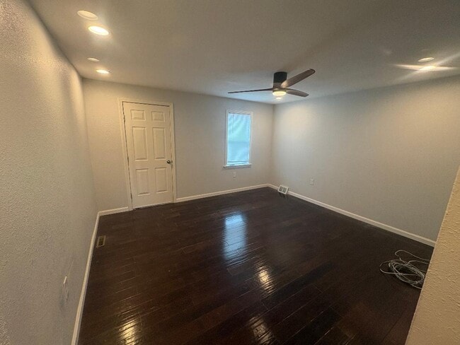 Building Photo - 429 Monongahela Ave