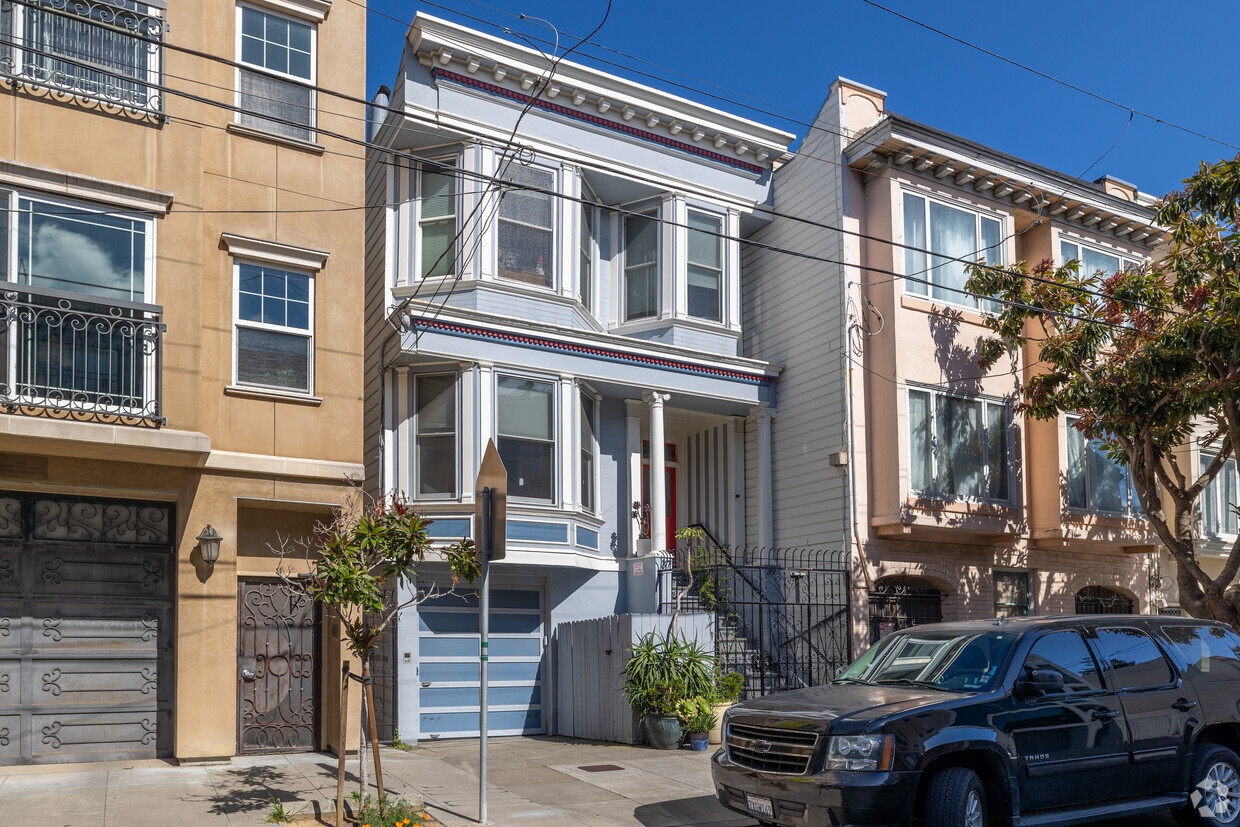 Alternate - 35-39 Oakwood St