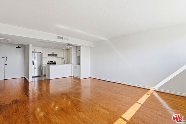 Foto del edificio - 10535 Wilshire Blvd