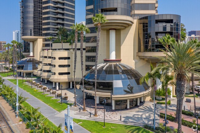 Building Photo - Harbor Club