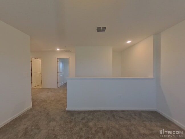 Building Photo - 9372 Revere Ave