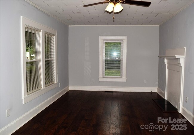 Foto del edificio - 234 N Eastway Dr