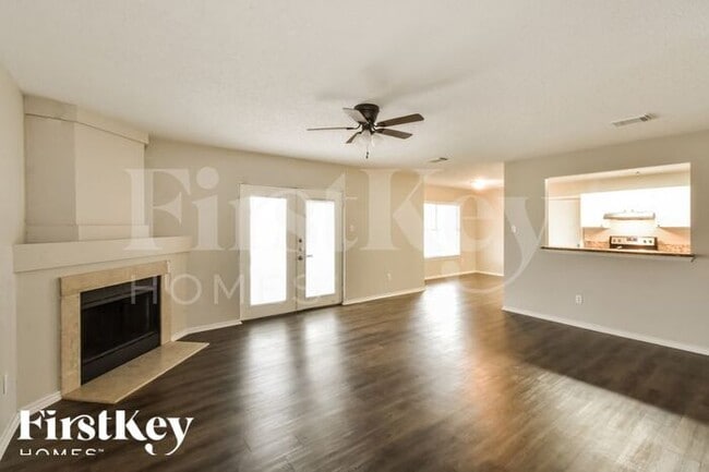Building Photo - 6635 Meadow Fawn Dr