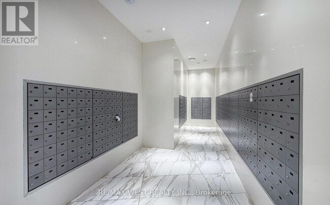Building Photo - 3883 Quartz Rd