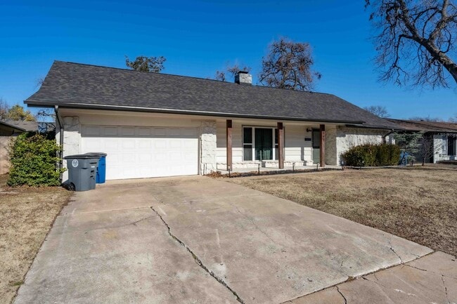 Building Photo - 3 Bed / 2 Bath in Tulsa!