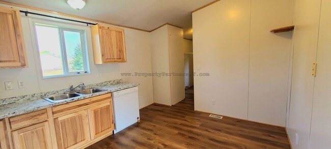 Foto del edificio - Very Nice 3 Bed 2 Bath Modular house