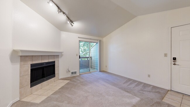 Interior Photo - Hunt Club